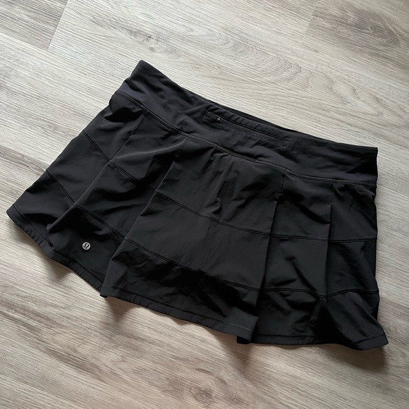 lululemon athletica Dresses & Skirts - Lululemon Pace Rival Skirt 🖤